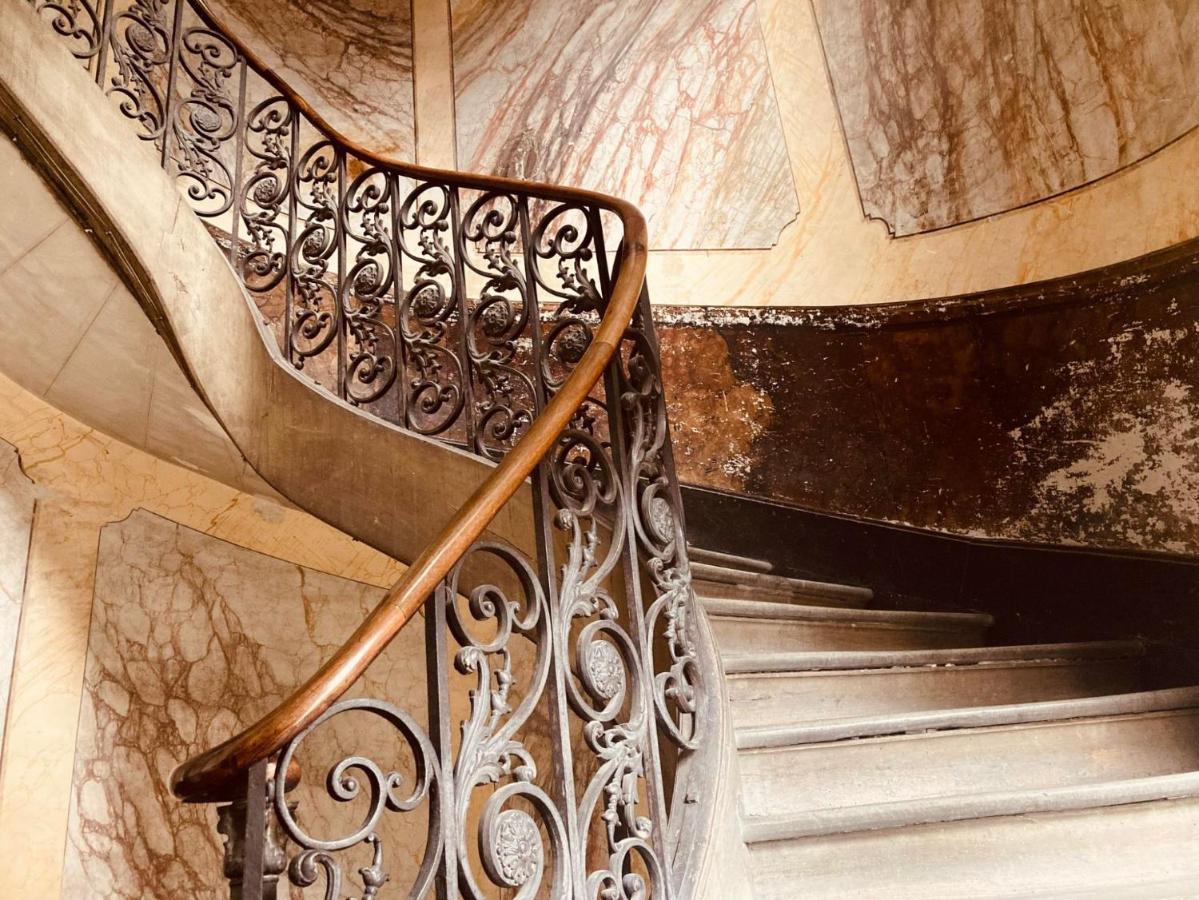 Escalier D'Or Conciergeriedamecarcas Apartamento Carcassonne Exterior foto